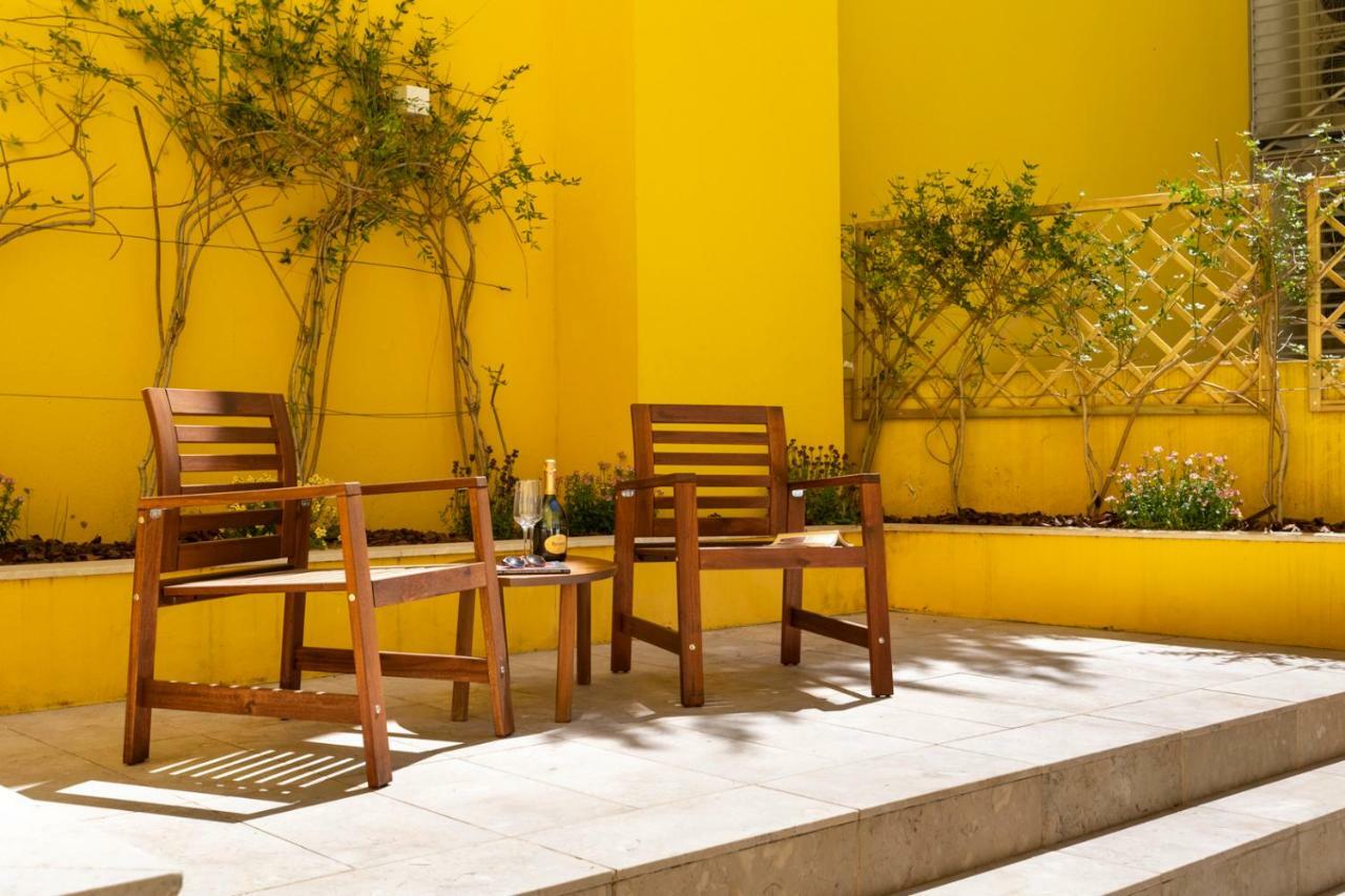 Altido Bright And Elegant 1Br Home With Workspace And Huge Terrace In Pena, Close By Viewpoint Lisboa Exteriör bild