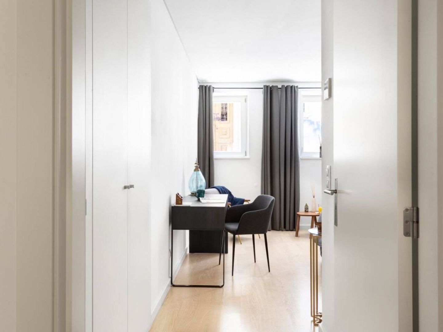 Altido Bright And Elegant 1Br Home With Workspace And Huge Terrace In Pena, Close By Viewpoint Lisboa Exteriör bild
